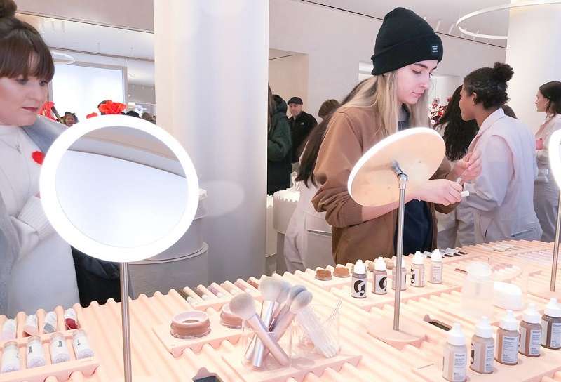 미 뉴욕의 글로시에 매장