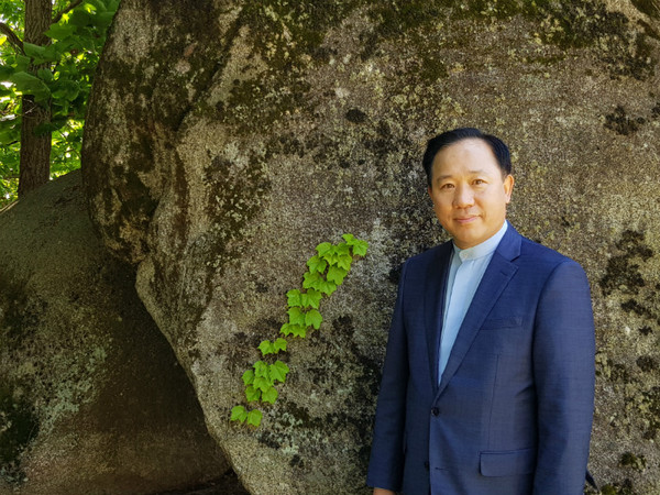 최원영목사, 본푸른교회담임, 본헤럴드대표, 변화산기도원협력원장(춘천), 서울신대(Th.D). 저서로서는 주기도문 등이 있다.