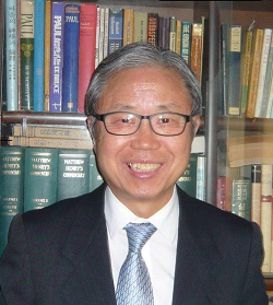 최세창 목사 / 1977년 감리교목사안수, 한국성서신학교 출강, 인천여신 출강, 협성대 출강, 훼이스신학대학원객원교수, *28년간의 1250여 주석대조연구로 신약 전권인 『최세창의 신약주석 시리즈』출판 *논문* “바울의 인간이해” “야고보서의 저자에 관한연구” “예수 탄생 이전의 구원문제” “고용주와 고용인의 도리” “부부간의 도리” “부자간의 도리” “기도에 관한 성서적 개요” “서원기도에 관한 연구” “칭의에 관한 연구” “바울의 성 이해” “주석과 설교에 관한 소고” “히브리서의 저자 연구” 외 교계 잡지 연재 및 세미나 인도 다수