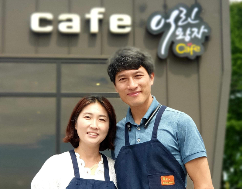 이덕주 목사에게는 사랑하는 아내와 두 명의 딸 그리고 막내아들이 있다. 그는 해죽순 사업을 통해 국내작은교회들에 대한 선교후원과 자립을 돕고 있으며, '체험농장어린왕자', '카페어린왕자' 그리고 천안주복교회 청년부에서 사역을 하면서 경제적인 자립을 이루고 있다.