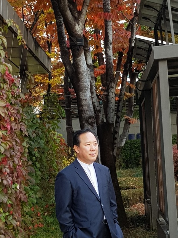 최원영목사, 본푸른교회담임, 본헤럴드대표, 서울신대신학박사, 변화산기도원협력원장(춘천). 등