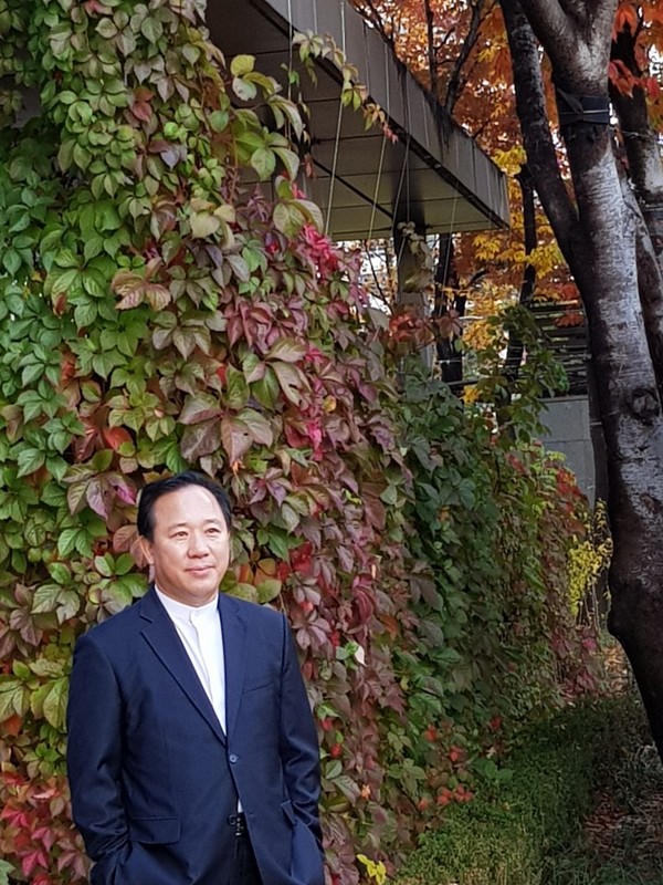 최원영목사, 본푸른교회, 본헤럴드대표, 변화산기도원(춘천), 서울신대신학박사. 등