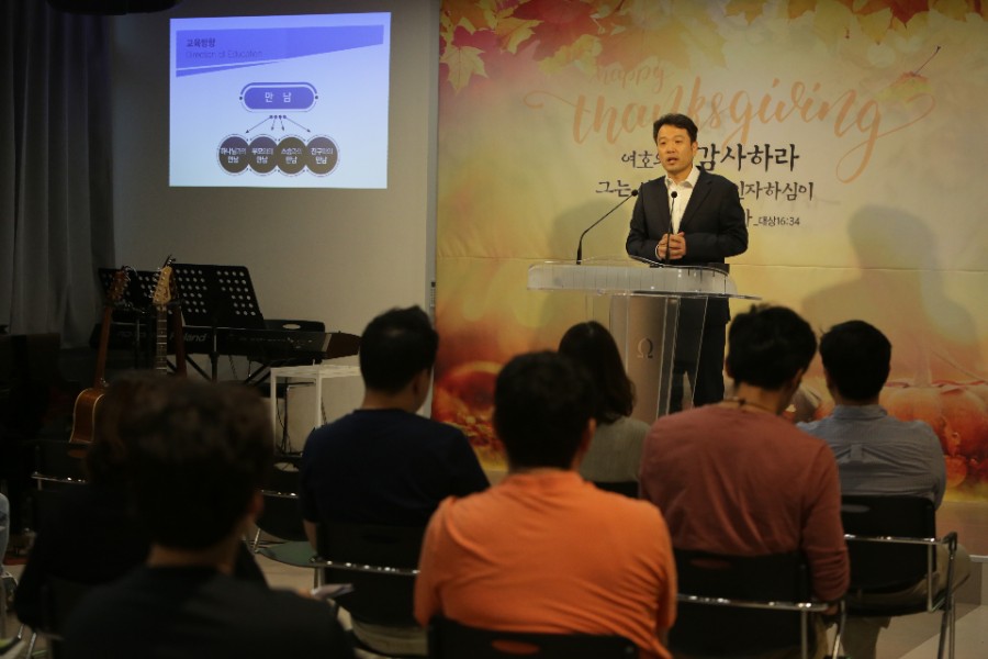 양순모 목사(어깨동무 대안학교, 심플교회 담임)는 가족으로 아내(정소라), 딸(양예음)을 두고 있으며, 교회 공동체를 중심으로 건강한 교육, 건강한 교사, 건강한 학생을 세워가고 있다. 어깨동무 입시 설명회 모습