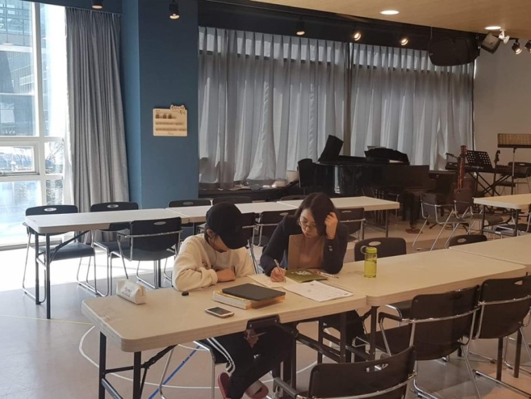 어깨 동무 일대일 수학 수업