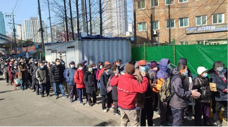 주먹밥 나눔전도 모습