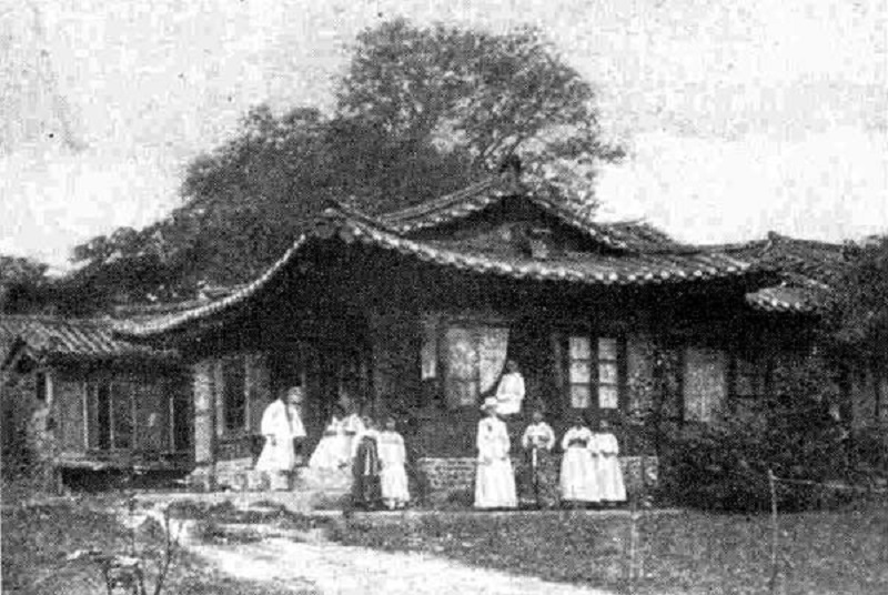 대한민국 최초의 여성병원인 보구여관, 이 곳에 많은 여선교사들이 자신을 드렸다.