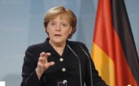 메르켈(1954.7.17-), 2000 독일 기독교민주연합대표, 2005년 독일총리. 라이프치히대학교물리학박사, 독일 최초의 여성 총리, 동독 출신 첫 총리, 독일 최초의 과학자 출신 총리로 정치 감각과 수완이 뛰어나고, 배포도 커서 일명 '독일의 마거릿 대처' 불리운다.