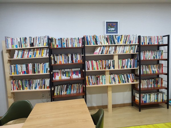 기도원에 서재 일부 옮겨놓고 보니 정신적 심리적 안정감 경험