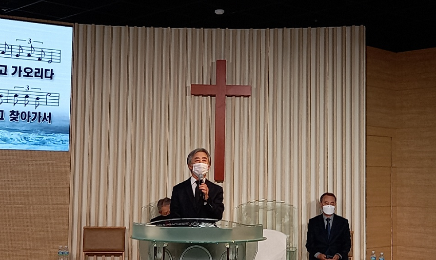 사회 박광진 목사(분원교회)