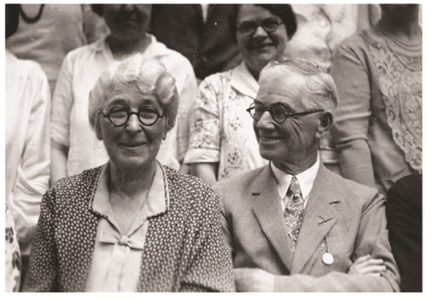 소안론 선교사 부부 모습