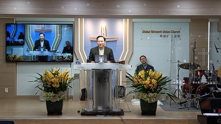 축사를 맡은 최원영 목사(본헤럴드 대표, 본푸른교회 담임)