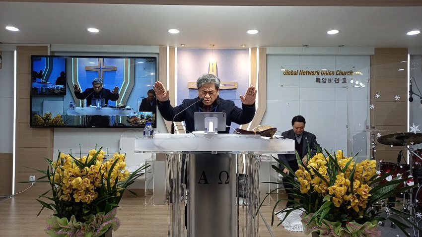 축도 김동성 목사(화성중앙교회)