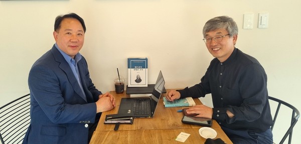 허천회 박사(우), 최원영목사(좌)