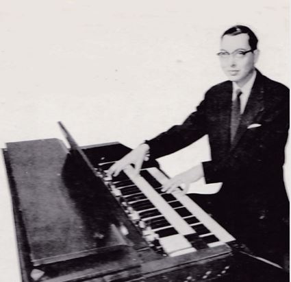 유진 클락(Eugene L. Clark)