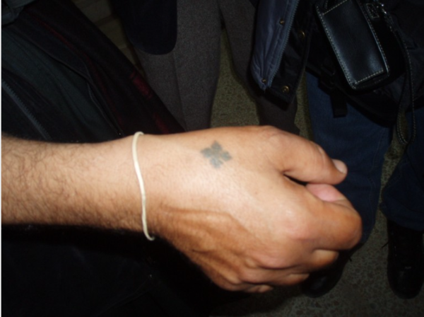 콥틱신자들은 자신 몸에 상징적인