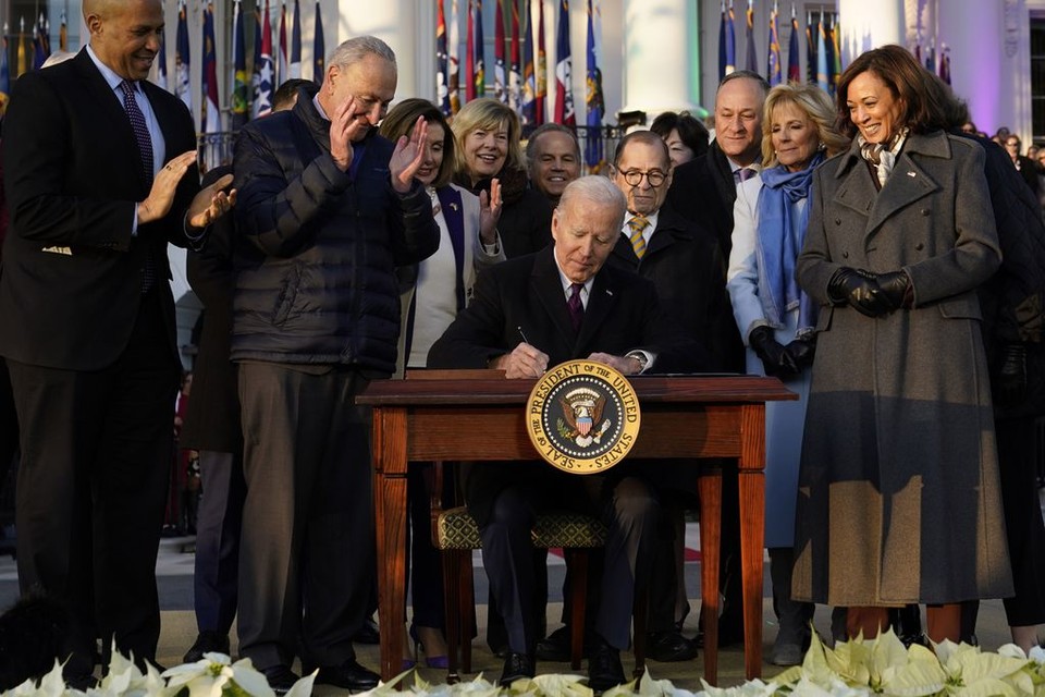 President Biden signs gay marriage bill at White House ceremony, December 13, 2022