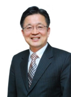 * 정준모목사〈콜로도 말씀제일 교회, Ph.D(교리교육), D.Miss(선교정책), 총신대, 대신대, 백석대, 계명대 실천신학(설교, 기독교교육, 교회 행정, 이단, 성경 강해 교수 역임〉