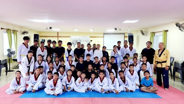 포카라 태권도 도장! 노란색도복이 채덕수9단