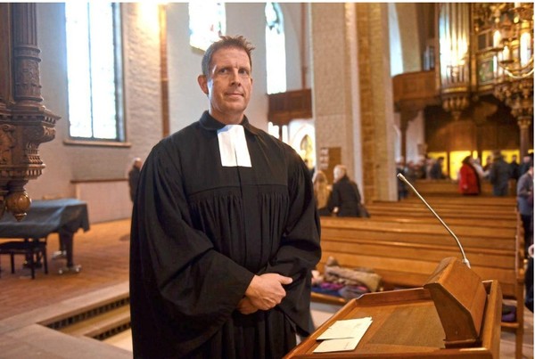 올랍라체(Olaf Latzel, 55세)목사