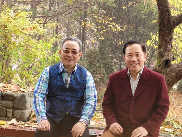 황영복목사(좌), 최원영목사(우)