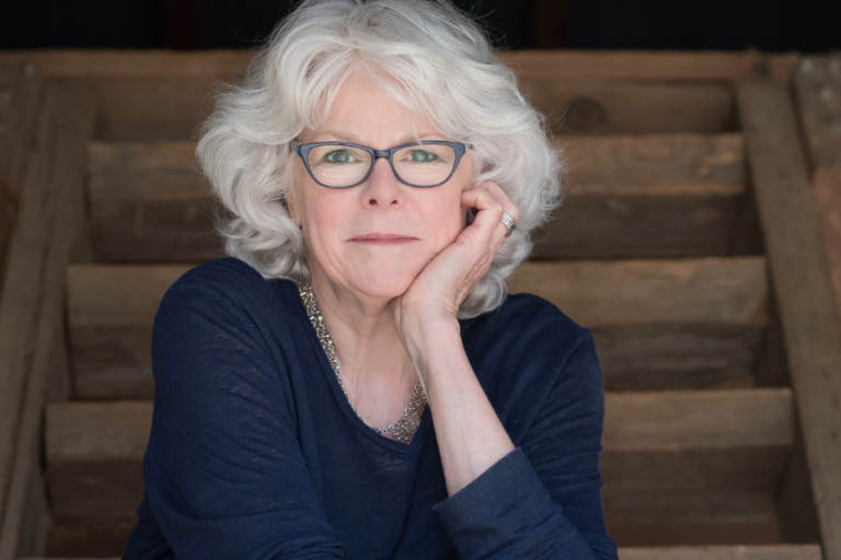 이미지 출처 : https://jenhatmaker.com/podcasts/series-48/finding-our-rhythms-in-changing-seasons-barbara-brown-taylor-prays-us-into-2023/