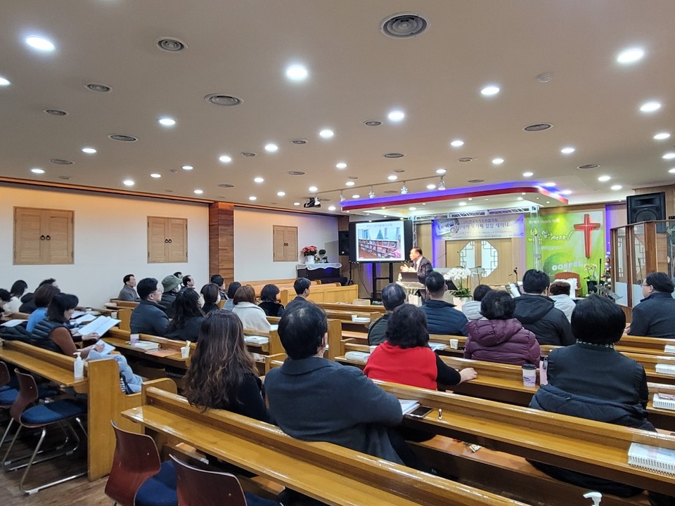 장윤제 목사는 한국교회가 필요중심적인 교회가 되어야 한다고 말했다.