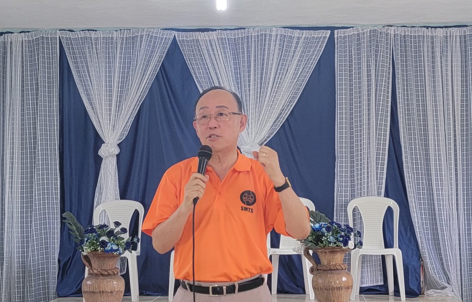 시니어 선교학교 교장 박광철 목사