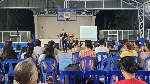 오준섭 선교사가 컨퍼런스에서 격려사를 하고 있다./사진제공=Mighty One International church