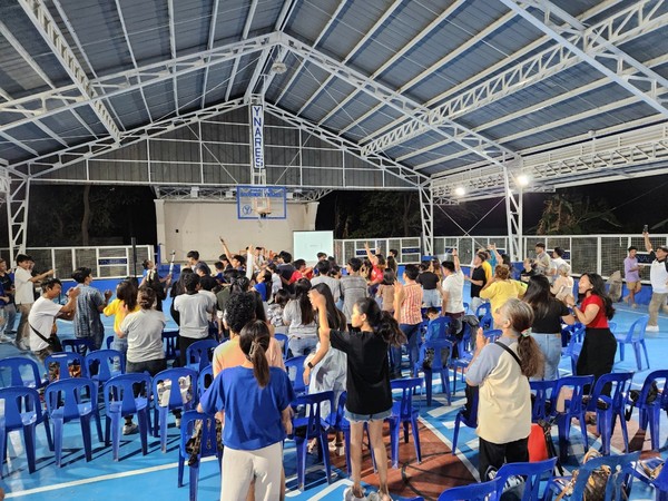  뜨거운 집회 시간을 가지고 있다./사진제공=Mighty One International church