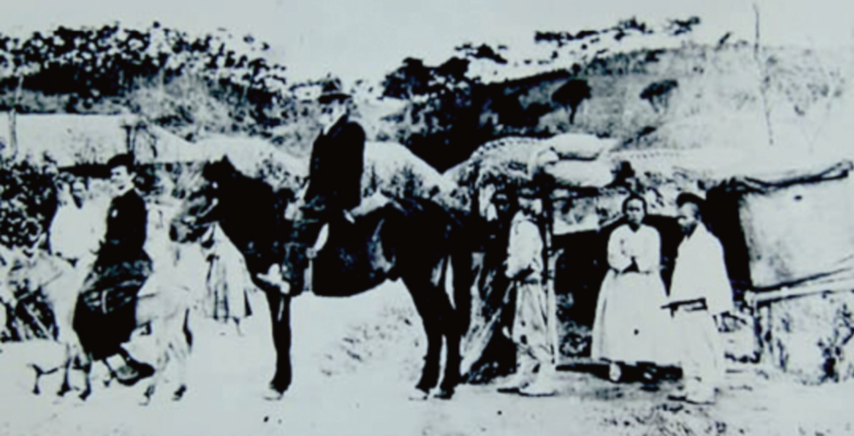 조사들과 함께 말을 타고 첩첩산중 복음을 전파한 마로덕 선교사