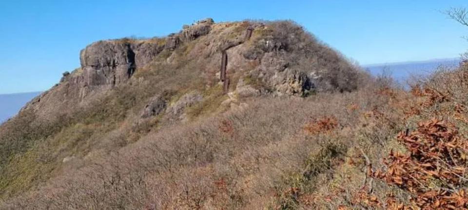 운장산 4 운장대에서 바라본 서봉(칠성대) (사진 조성연)