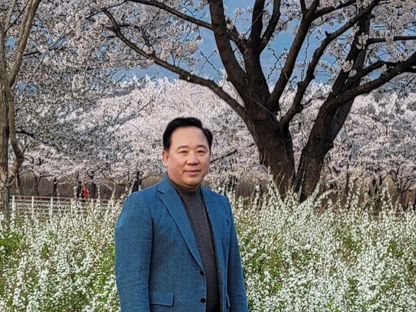 최원영 목사. 본푸른교회. 본헤럴드대표, 서울신대신학박사. 등