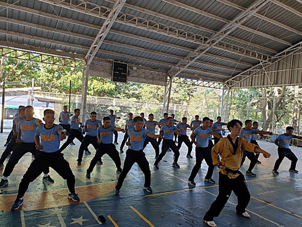 태권도 지도하는 오준섭 선교사./사진제공=오준섭 선교사