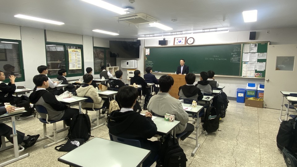 안호선, 신성고등학교 강의