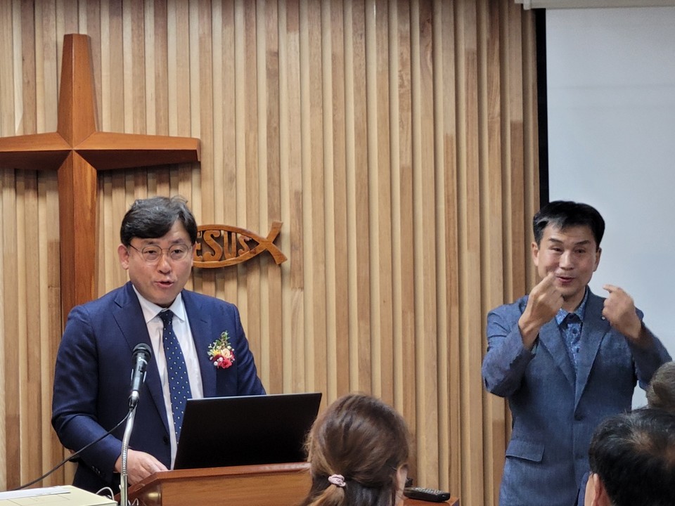 김순재 목사(기성 인천서지방회장)가 위로의 선순환이란 제목으로 말씀을 전했다.