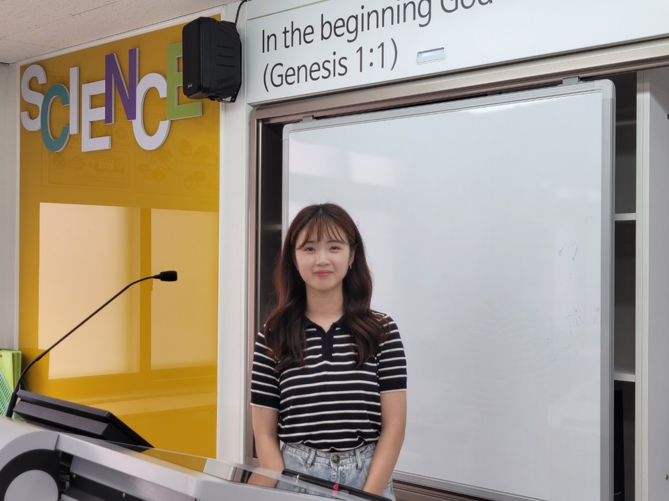 김혜빈(과학 생물 담당 교사, 3-1반 담임 선생님)