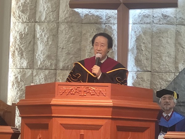 강남 신학대학원 학장 백종선 박사