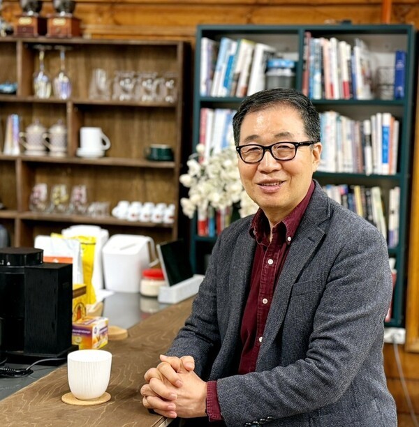 한광훈 이사장, 이미지를 누르면 관련 내용을 볼 수 있습니다.