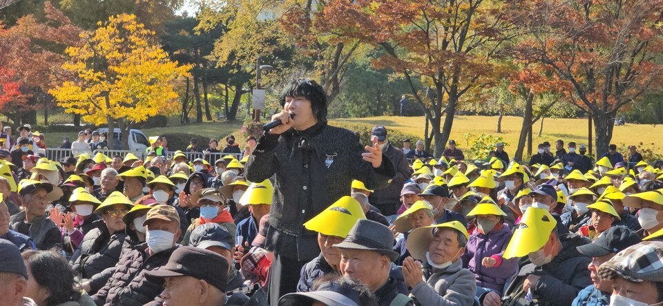 재능 기부로 함께 한 김장훈 가수는 '실로암' 등을 부르며 행사의 열기를 더 했다.