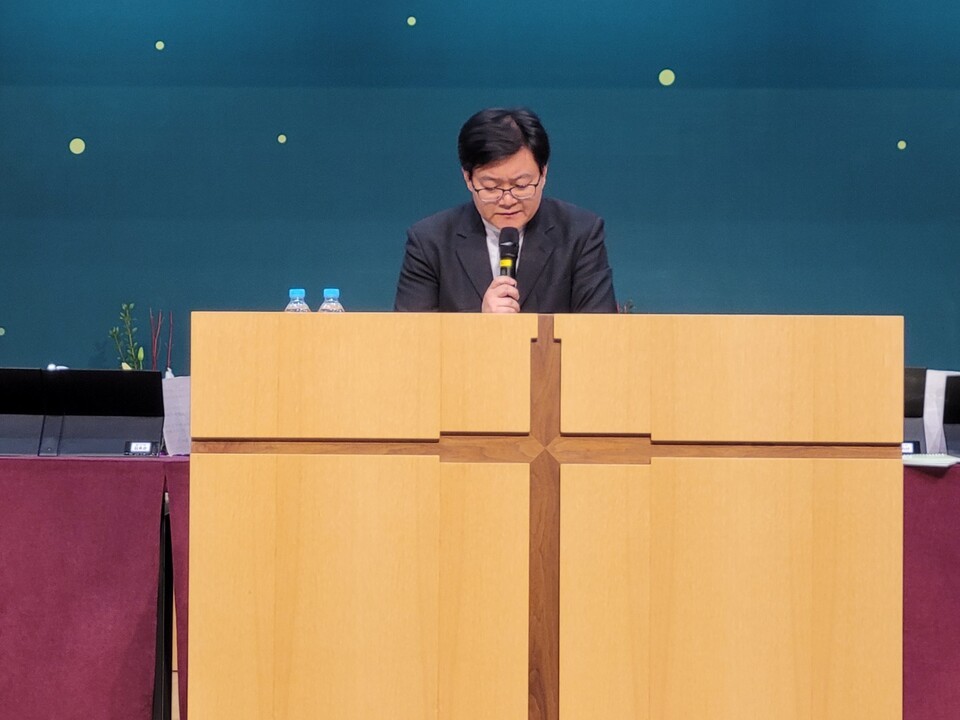 기도 이현성 목사(세상의빛교회 이주민센터, 외주협회장)