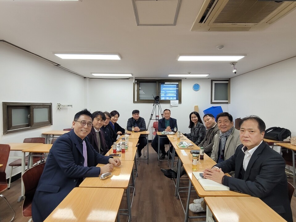 서울 강남 르몽드 어학원 접견