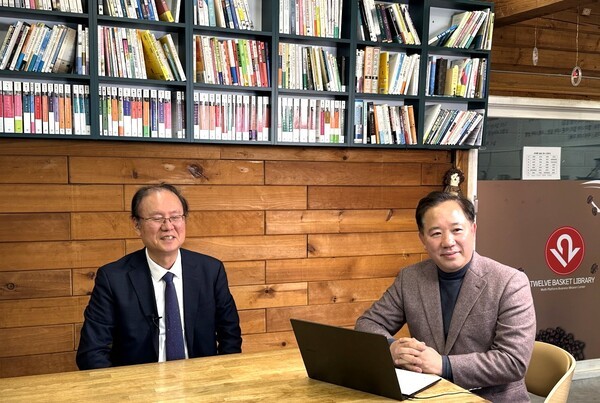 마제권 목사_경기도지역아동센터협의회 공동대표(좌), 최원영목사_본헤럴드 대표(우)