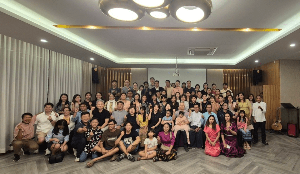 미얀마 양곤에 모인 실로암의 사람들