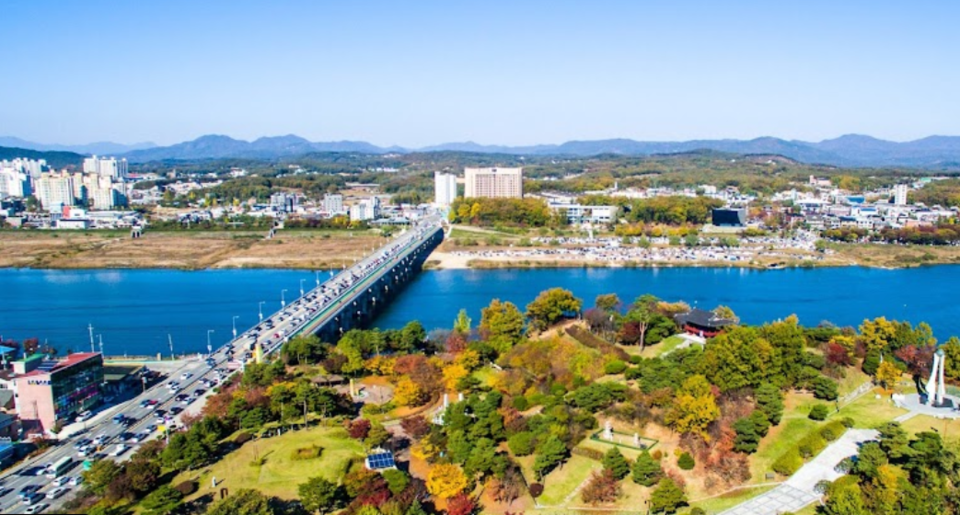 남한강을 가로지르는 여주대교