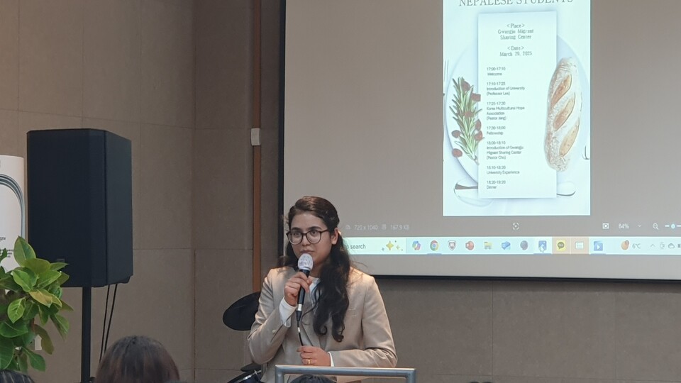 네팔 유학생 로서니, '먼저 와서 정착한 선배들과 지역 사회가 도울 것이니 용기를 가지라"