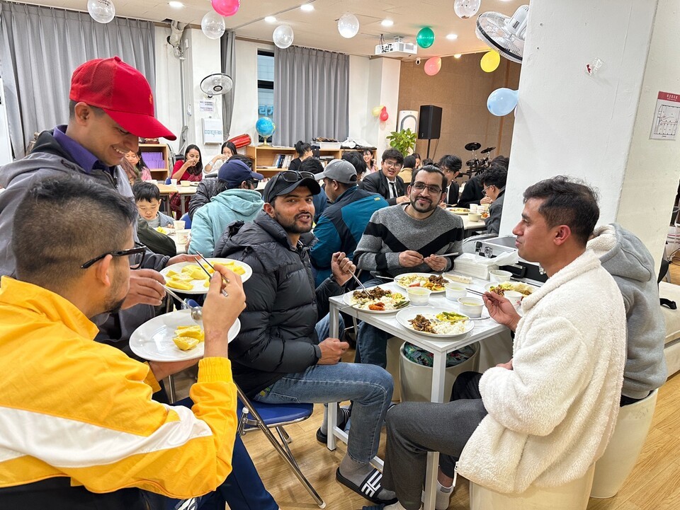 따스한 사랑이 가득한 디너 시간