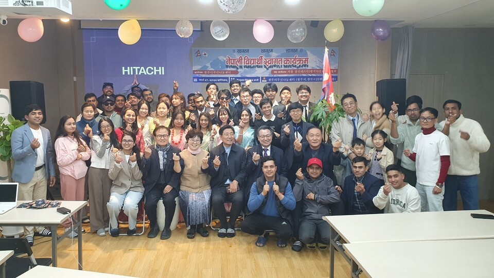 환영식 기념 사진