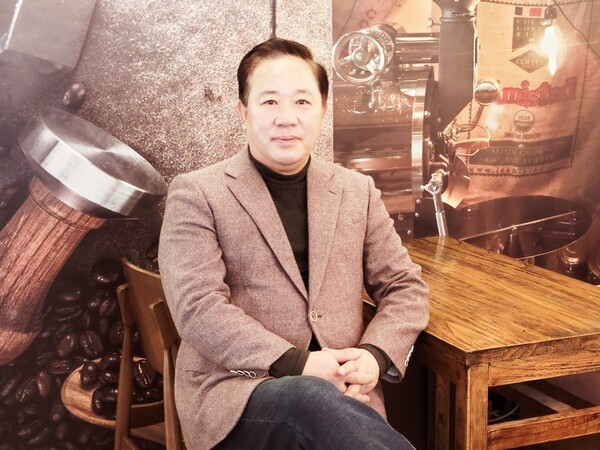 최원영 목사. 본푸른교회. 열두광주리비즈니스미션대표, 서울신대신학박사, 본해럴드 대표