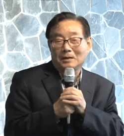 작사자: 엄원용(嚴元鎔;1944~  )