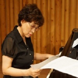 작곡자: 신영순(申榮順;1947~ )